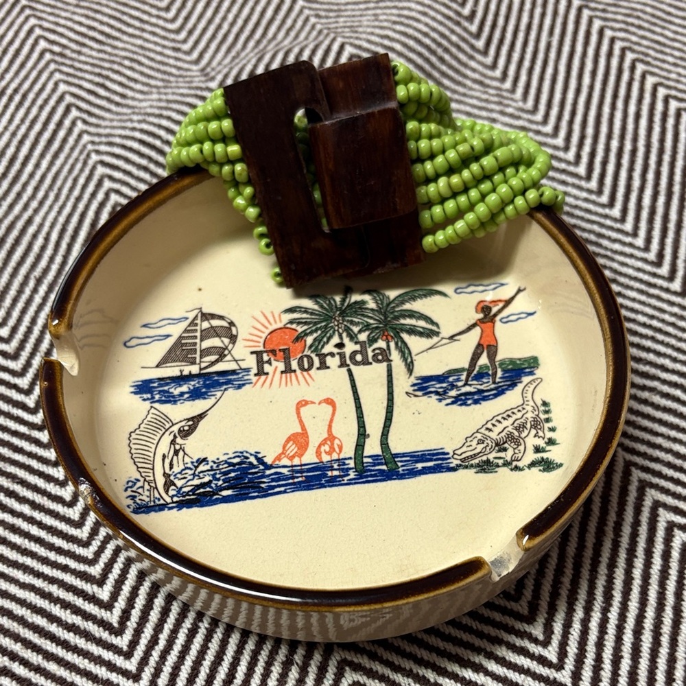 Florida Souvenir Ashtray with Green World Market Beaded Bracelet